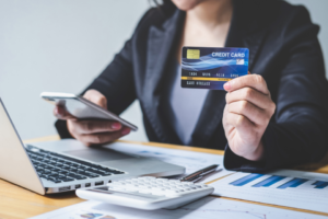 Should I Use a Credit Card to Pay My Bills?